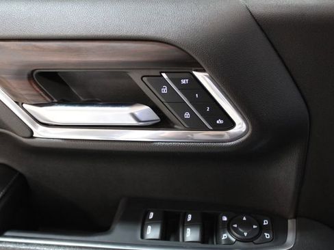 Used 2023 GMC Sierra 1500 SLT w/ X31 Off-Road Package image 17