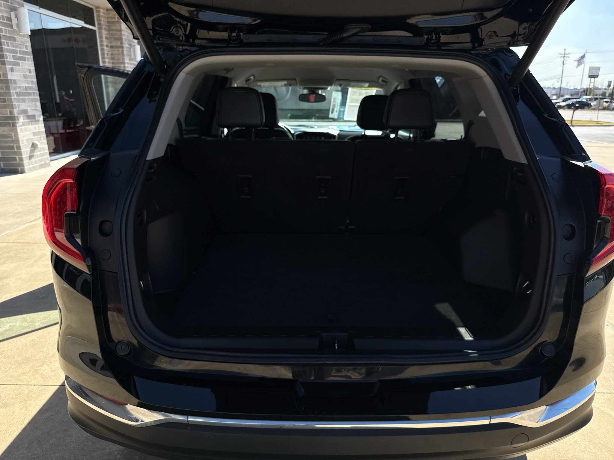 Used 2022 GMC Terrain SLT FWD image 16