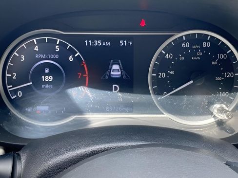 Used 2021 Nissan Versa SV FWD image 35