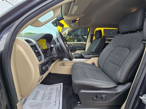 Used 2019 RAM 1500 Big Horn AWD/4WD image 10
