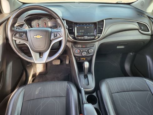 Used 2018 Chevrolet Trax LT w/ LT Convenience Package image 10