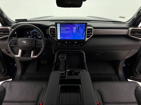 Used 2025 Toyota Tundra Limited AWD/4WD image 22