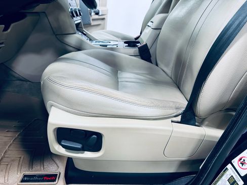 Used 2016 Land Rover LR4 HSE image 33