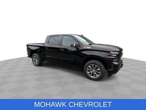 Used 2022 Chevrolet Silverado 1500 RST AWD/4WD image 2