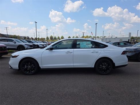 New 2025 Honda Accord SE image 2