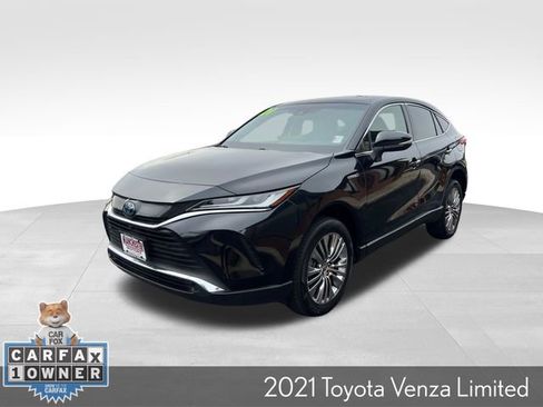 Used 2021 Toyota Venza Limited image 4