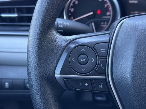 Used 2023 Toyota Camry LE image 9