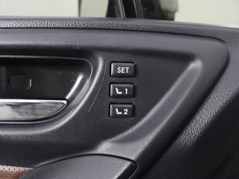 Used 2017 Subaru Forester 2.0XT Touring image 16