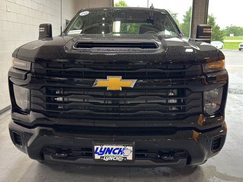 New 2026 Chevrolet Silverado 2500 Custom w/ Custom Value Package AWD/4WD image 8