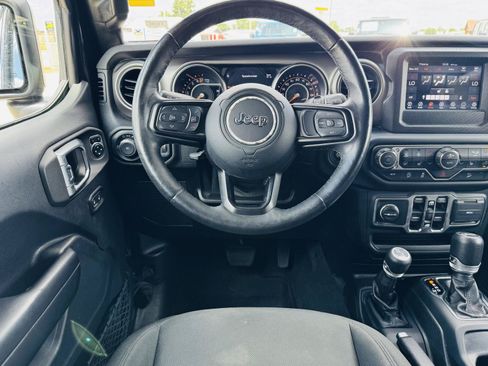 Used 2019 Jeep Wrangler Unlimited Sport S AWD/4WD image 11