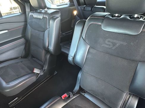 Certified 2025 Ford Explorer ST w/ Sun And Sound Package image 24