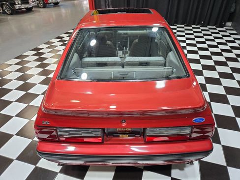 Used 1990 Ford Mustang LX image 32