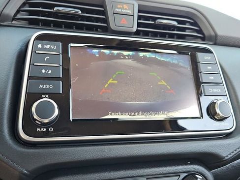 Used 2025 Nissan Versa S image 28