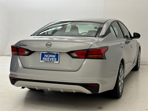 Used 2023 Nissan Altima 2.5 S image 10