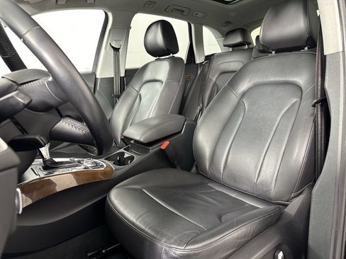 Used 2017 Audi Q5 2.0T Premium Plus w/ Technology Package AWD/4WD image 18
