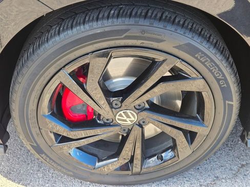 Certified 2024 Volkswagen Jetta GLI Autobahn w/ GLI Black Package FWD image 7