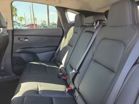 Used 2025 Nissan Murano SV AWD/4WD image 17