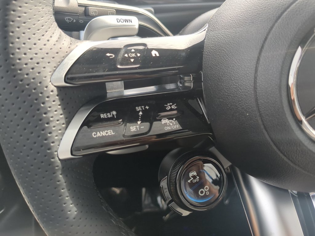 Certified 2024 Mercedes-Benz GLB 35 AMG 4MATIC image 23