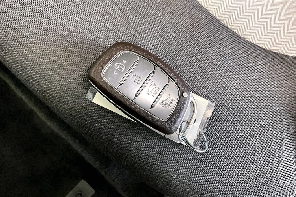 Used 2020 Hyundai Ioniq Blue FWD image 10