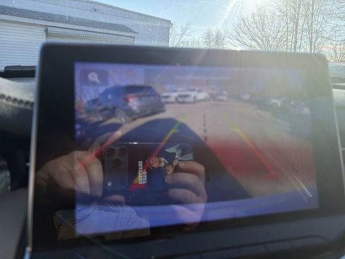 Used 2024 Jeep Compass Limited image 17