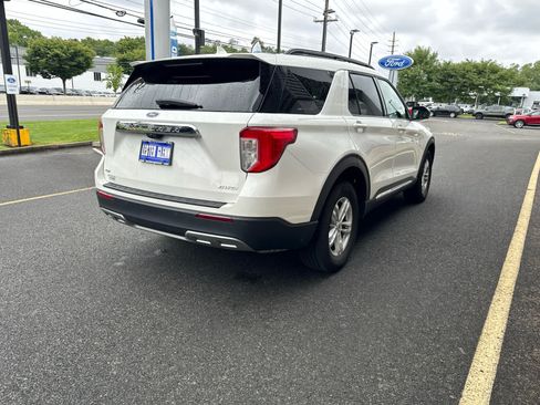 Certified 2024 Ford Explorer XLT w/ Equipment Group 202A AWD/4WD image 4