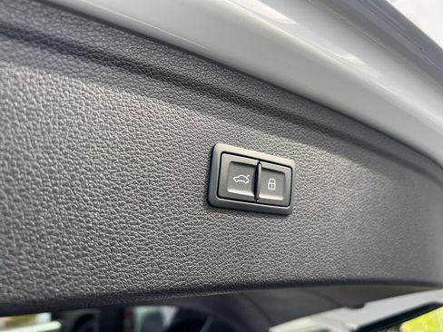 Used 2024 Audi SQ5 Premium Plus AWD/4WD image 31