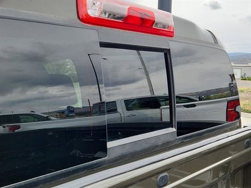 Used 2024 Chevrolet Colorado Trail Boss w/ Technology Package image 30