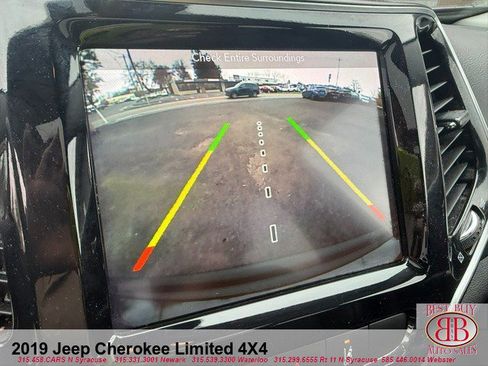 Used 2019 Jeep Cherokee Limited w/ Luxury Group AWD/4WD image 28