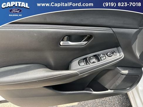 Used 2024 Nissan Sentra SV FWD image 19