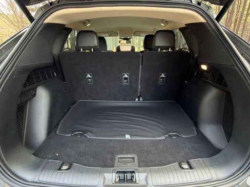 Used 2020 Ford Escape Titanium image 16