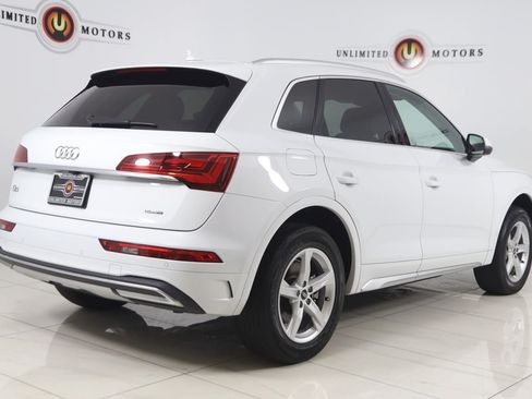 Used 2023 Audi Q5 2.0T Premium w/ Convenience Package AWD/4WD image 3