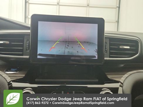 Used 2023 Ford Explorer Limited image 25