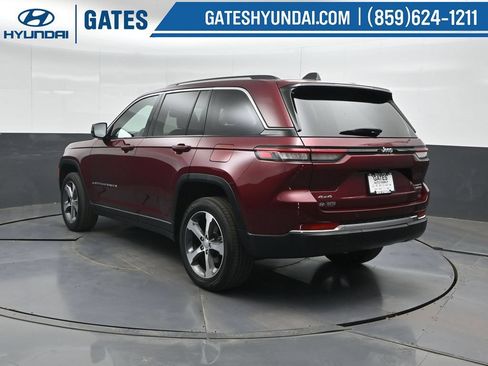Used 2023 Jeep Grand Cherokee Limited AWD/4WD image 8