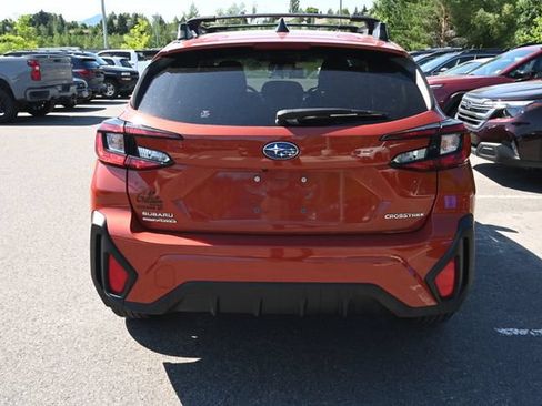 Used 2024 Subaru Crosstrek 2.0i Premium AWD/4WD image 5