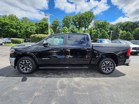 Used 2025 RAM 1500 Laramie AWD/4WD image 5
