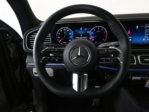 New 2026 Mercedes-Benz GLS 450 4MATIC image 2