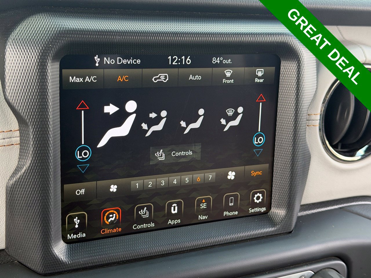 Used 2021 Jeep Wrangler Unlimited Sahara AWD/4WD image 30