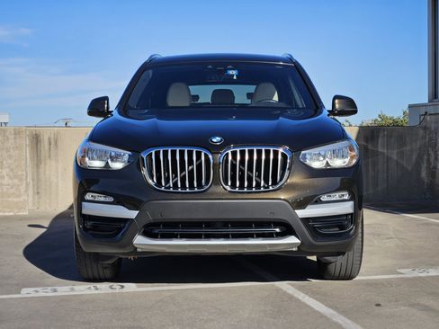 Used 2019 BMW X3 sDrive30i w/ Driving Assistance Package image 11