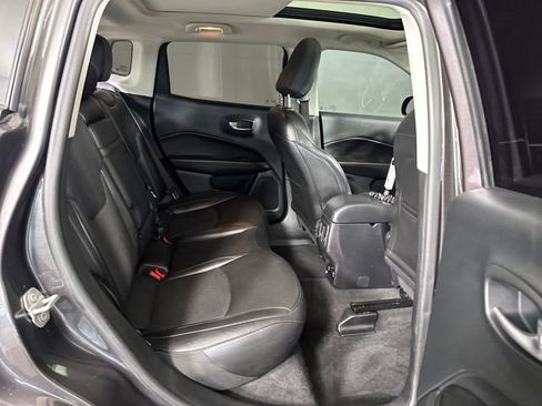 Used 2019 Jeep Compass Altitude image 27