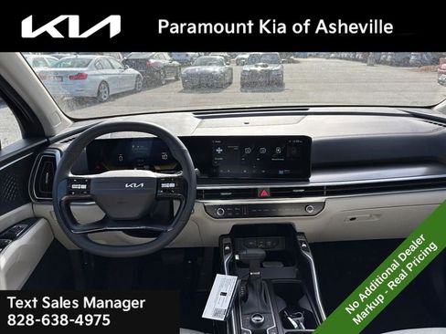 New 2026 Kia Sorento S w/ S Panoramic Sunroof Package image 7