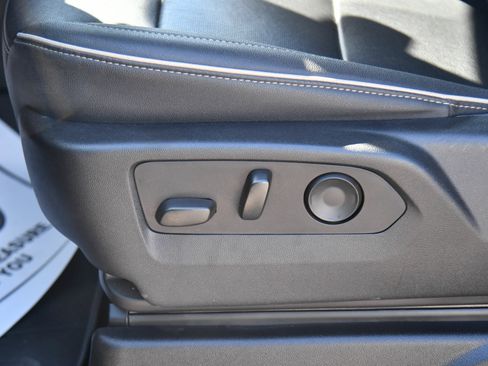 Used 2023 Chevrolet Tahoe Premier w/ Advanced Technology Package RWD image 18