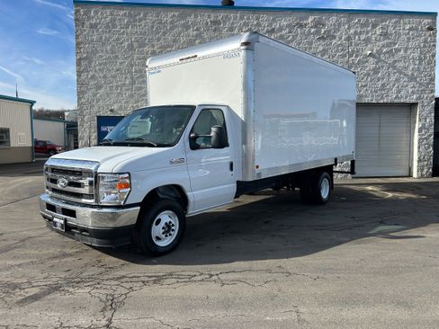 New 2026 Ford E-450 and Econoline 450 Super Duty w/ Power Equipment Group RWD image 2
