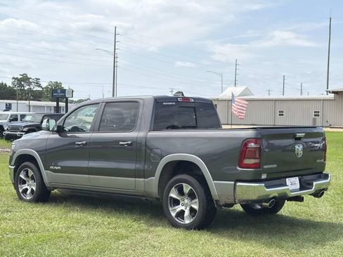 Used 2019 RAM 1500 Laramie AWD/4WD image 8