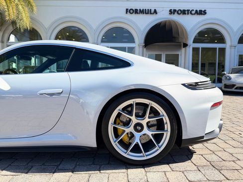 Used 2026 Porsche 911 GT3 RWD image 24
