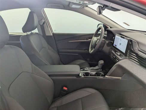 Used 2026 Toyota Camry XLE FWD image 33