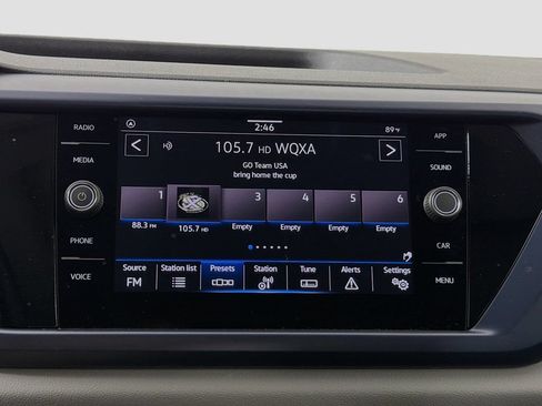 Used 2023 Volkswagen Taos SE w/ Panoramic Sunroof Package FWD image 14