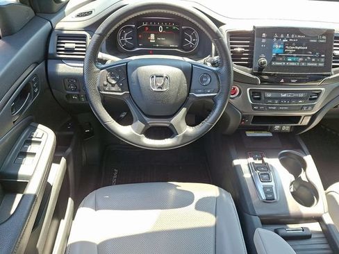 Used 2023 Honda Passport EX-L image 11