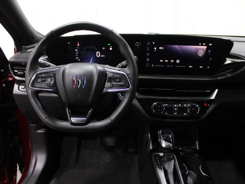 Used 2024 Buick Envista Sport Touring w/ Convenience I Package image 2