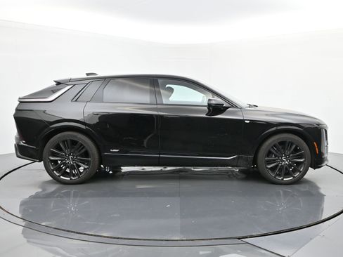 New 2026 Cadillac Lyriq V image 6