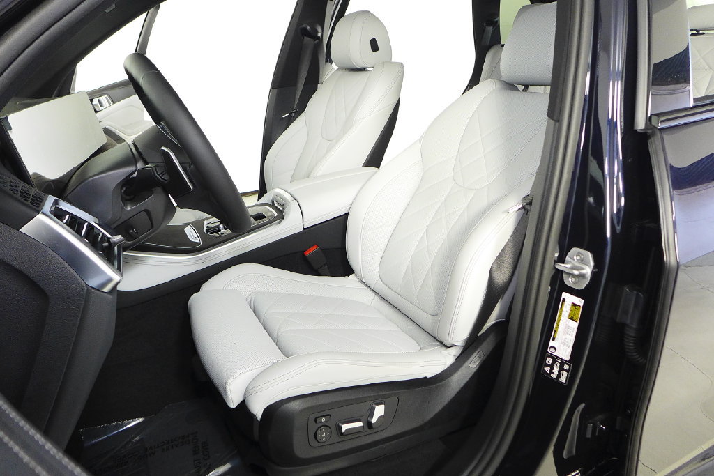 Used 2026 BMW X5 xDrive40i w/ M Sport Package AWD/4WD image 22